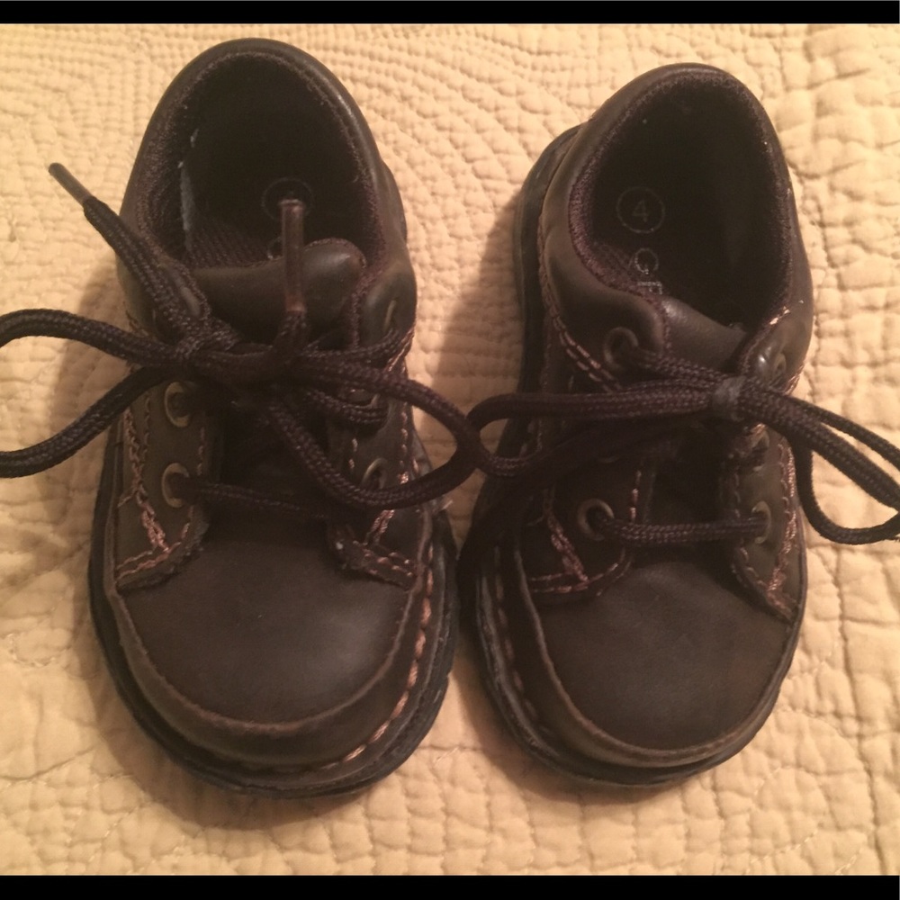 Boys shoes
